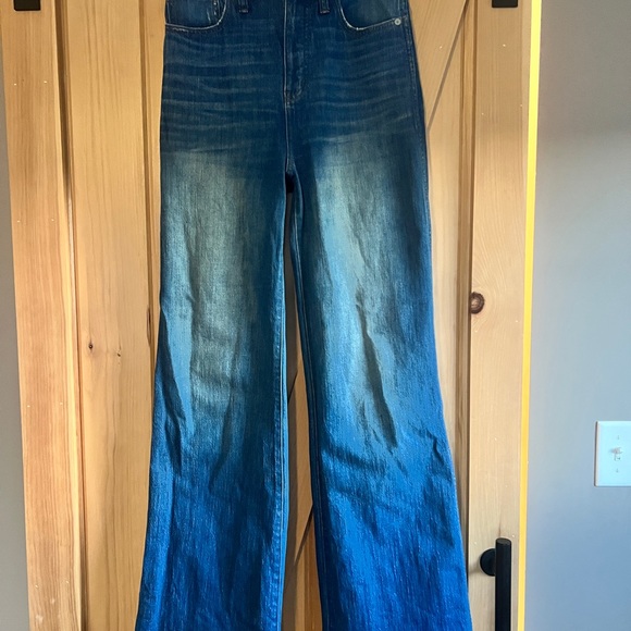 High-Waisted Madewell Wide Leg Jeans - Picture 4 of 10